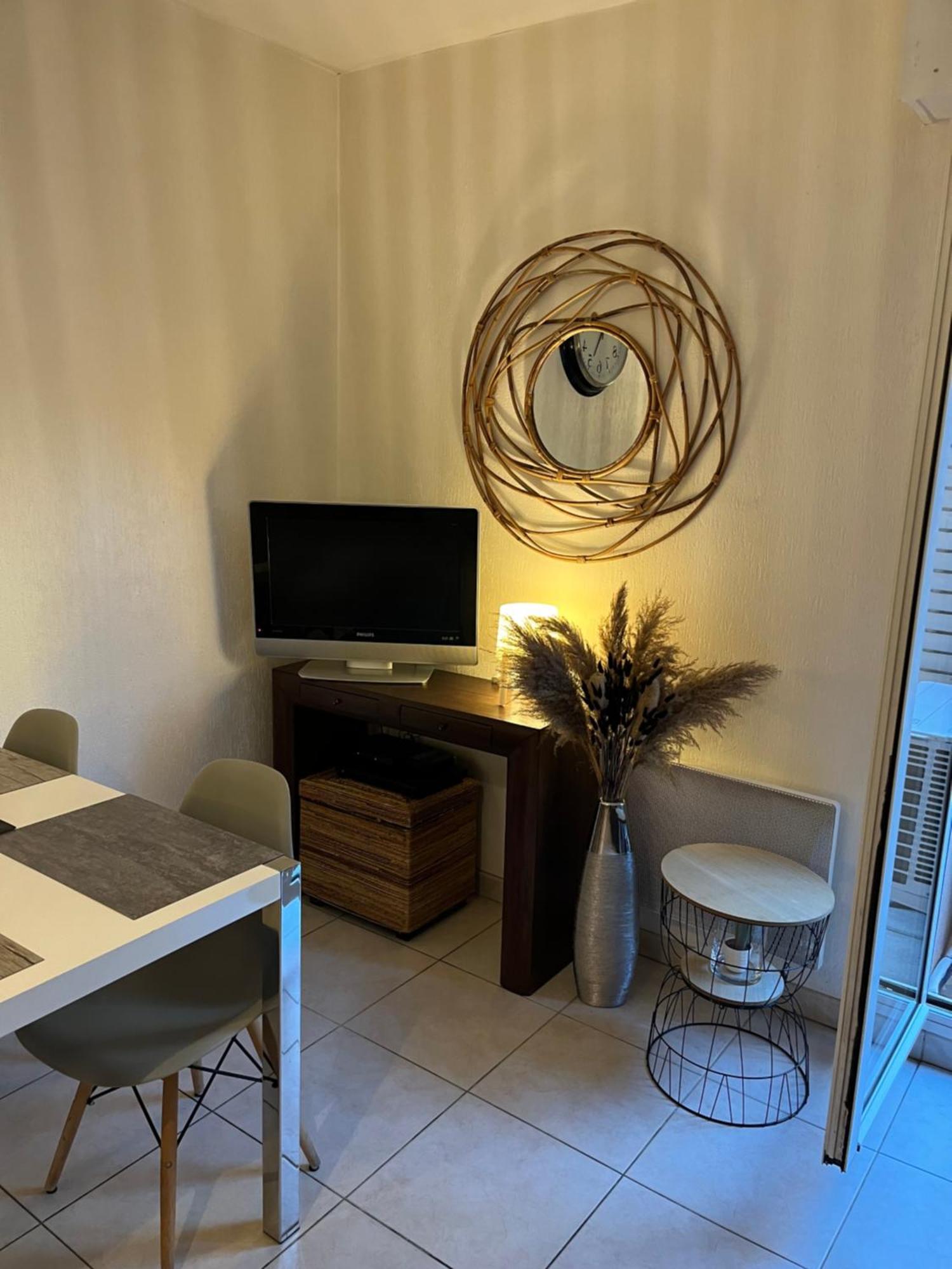 Appartement T2 Avec Terrasse Centre Ville D'Aix En Provence Aix-en-Provence Kültér fotó